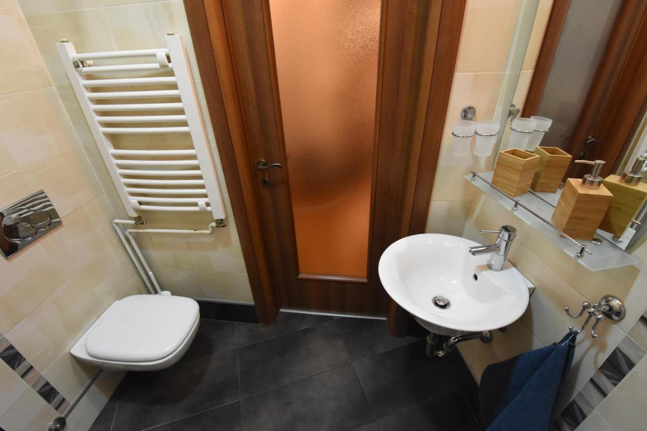 Appartamento Charming Flat With Soul Belgrado Esterno foto